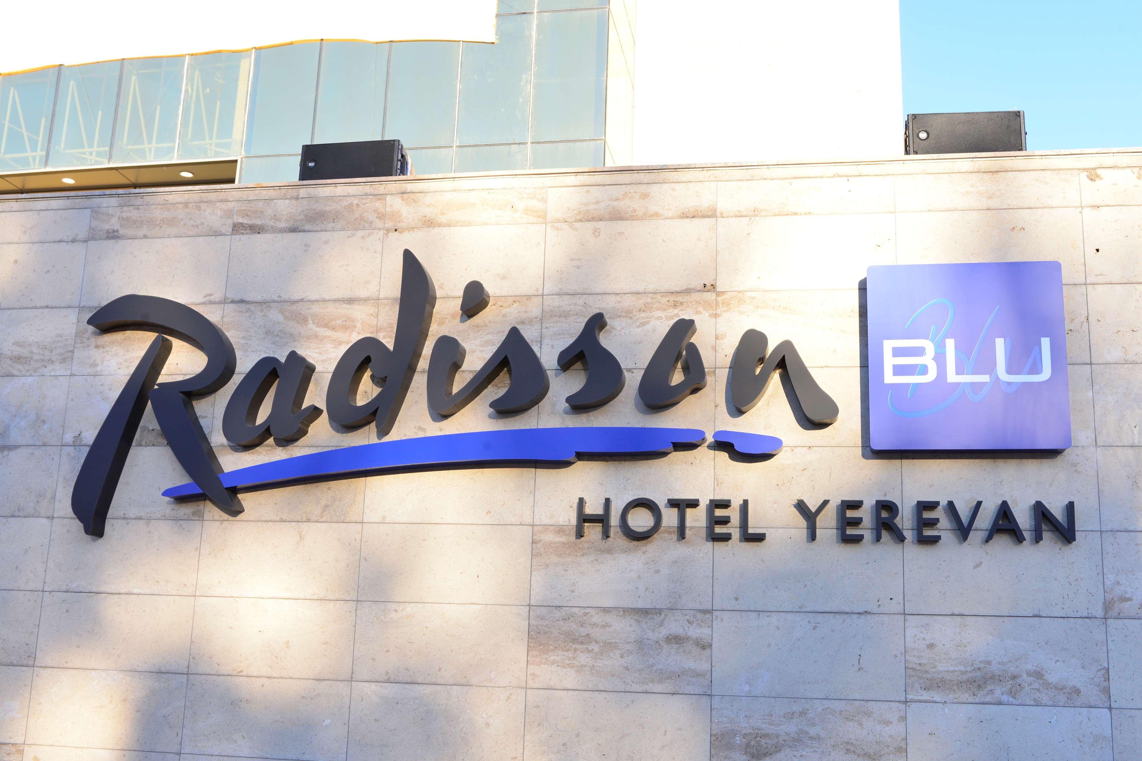 Radisson Blu Hotel Jerevan Exteriör bild